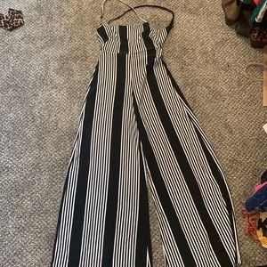 Black and white wide leg jumpsuit. SIZE M.